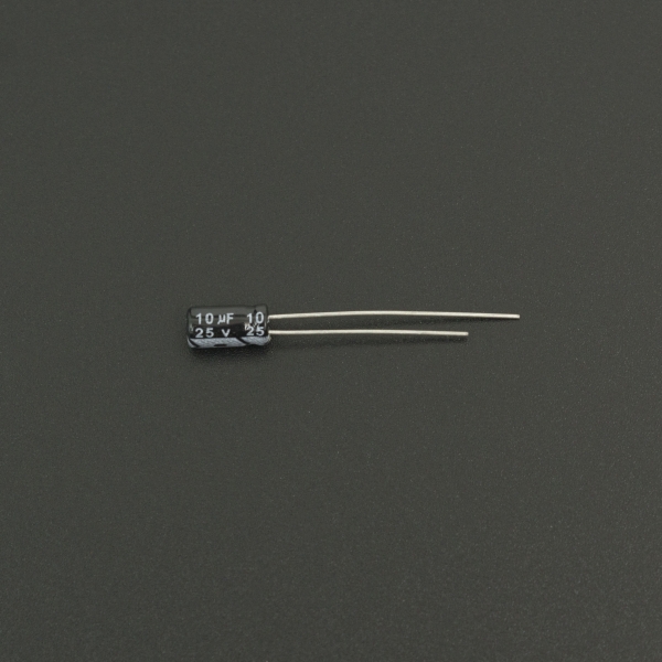 Capacitor Electrolítico De Aluminio 10uF 25V 4x7 mm Genérico - 1