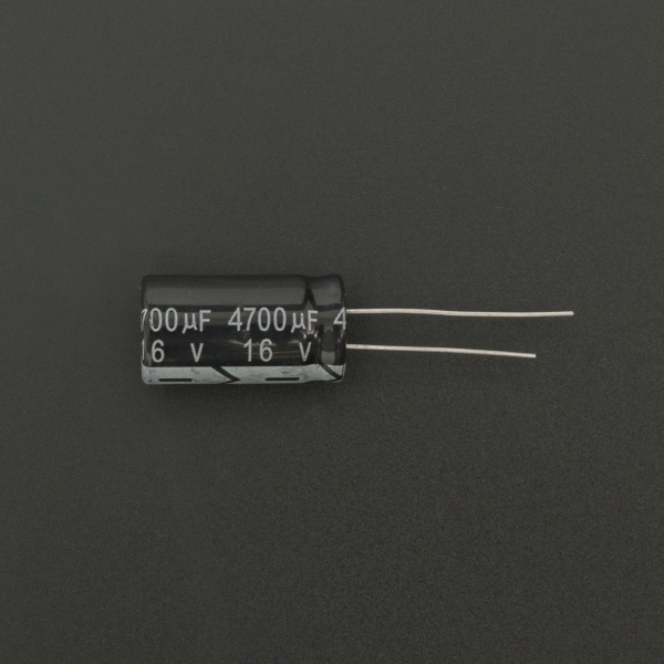 Capacitor Electrolítico De Aluminio 4700uF 16V 13x24 mm Genérico - 1