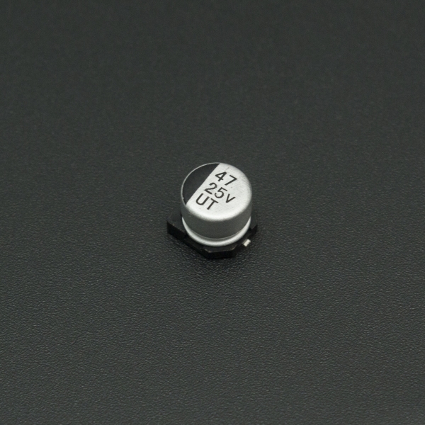 Capacitor Electrolítico De Aluminio 47 uF 25V 6.3x5.4 mm SMD Genérico - 1