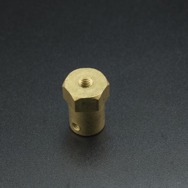 Acoplamiento Hexagonal de Metal 5 MM Genérico - 1