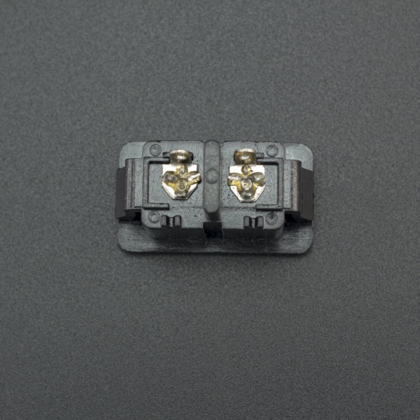 CONECTOR O ENCHUFE DE ALIMENTACIÓN AC-27 PARA CABLE DE PODER C7 Genérico - 3