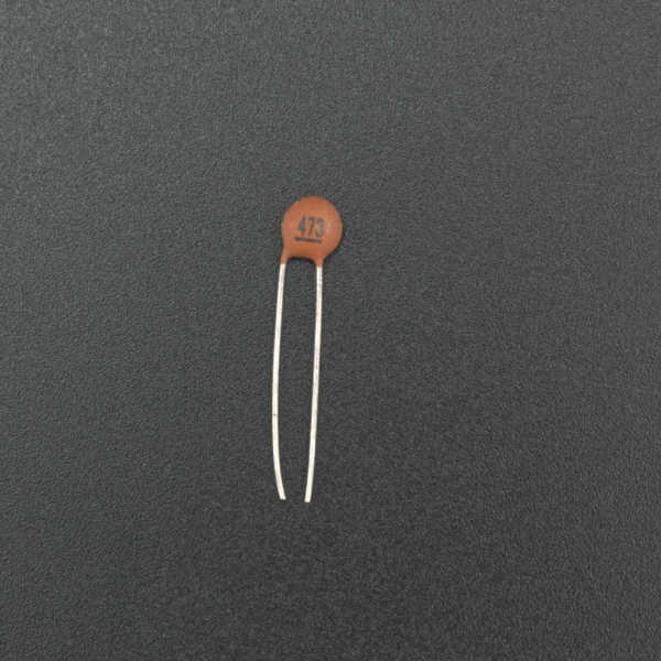 CONDENSADOR CERÁMICO 47 NF 50V Genérico - 1