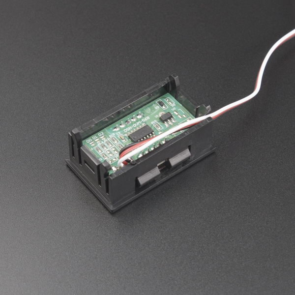 Voltímetro 7 Seg Rojo 4.5V- 30V DC Genérico - 2