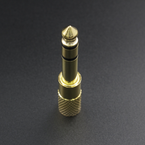 Adaptador Plug 3.5mm a Plug De 6.5mm Estéreo Genérico - 3