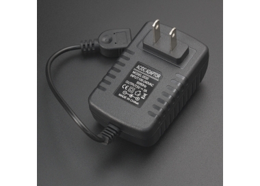 Adaptador De Voltaje 5V 3A Con Salida USB Tipo A Genérico - 1